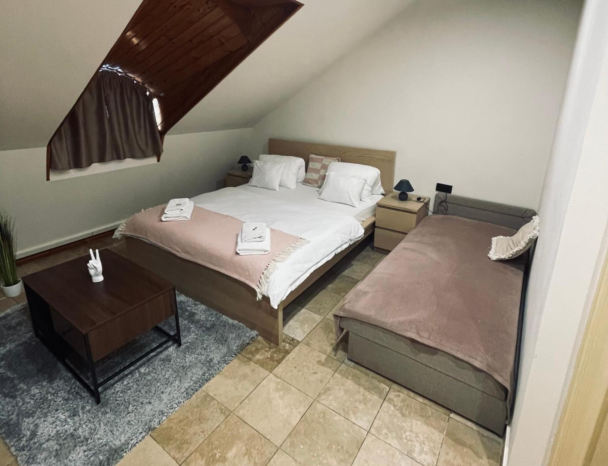 Downtown Apartments With Shared Kitchen Gyor Luaran gambar