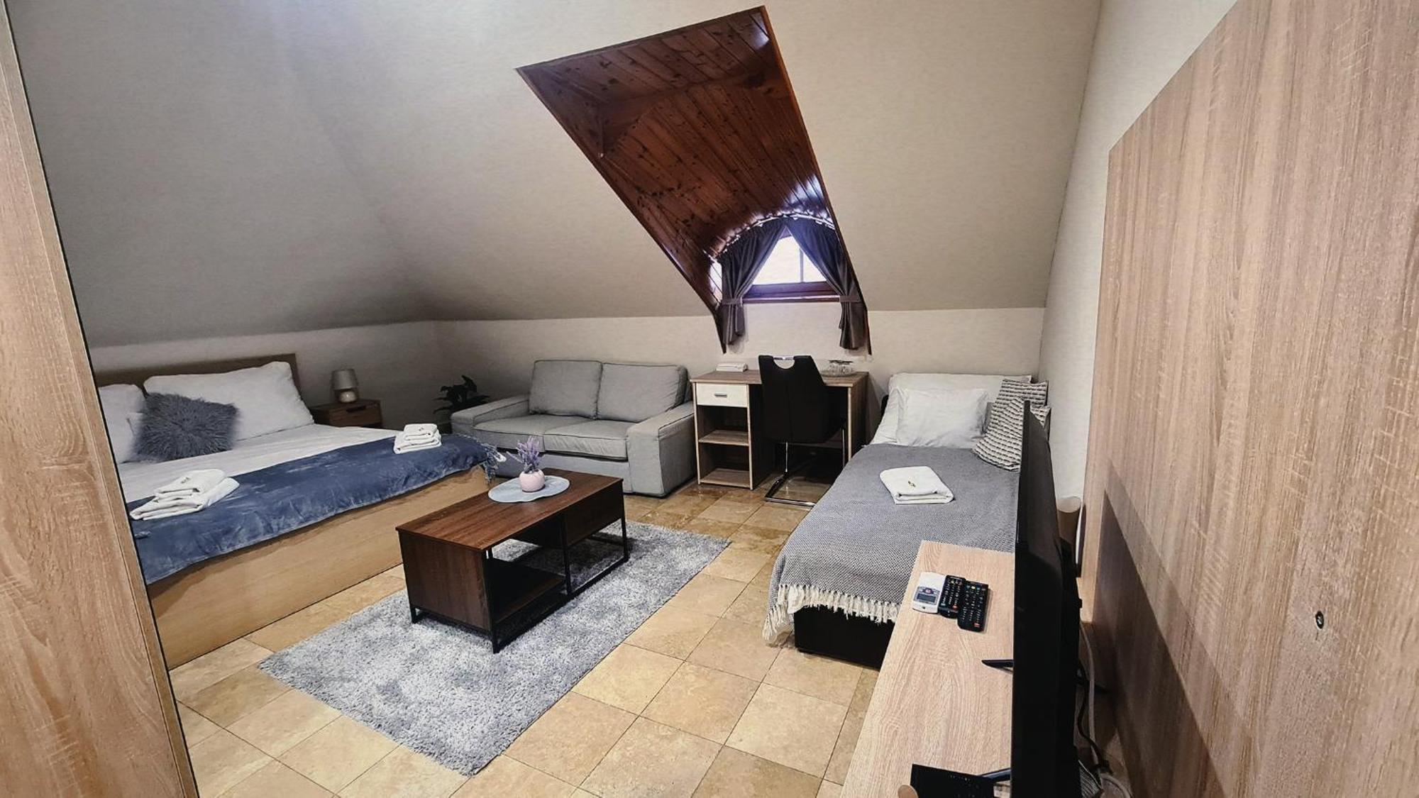 Downtown Apartments With Shared Kitchen Gyor Luaran gambar